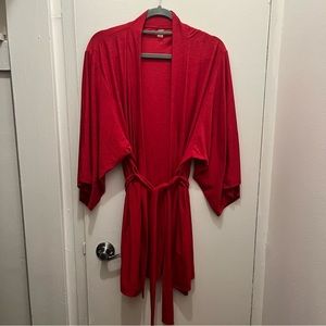 Red Beyond Yoga Featherwight Comfort Queen Robe